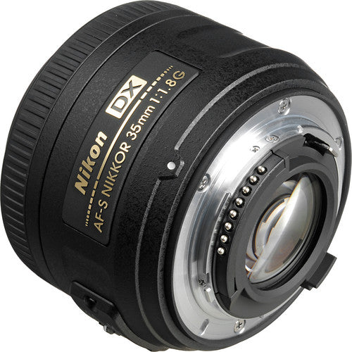 Nikon DX Speedlight Portrait Pack (35mm f1.8G + SB700) UK