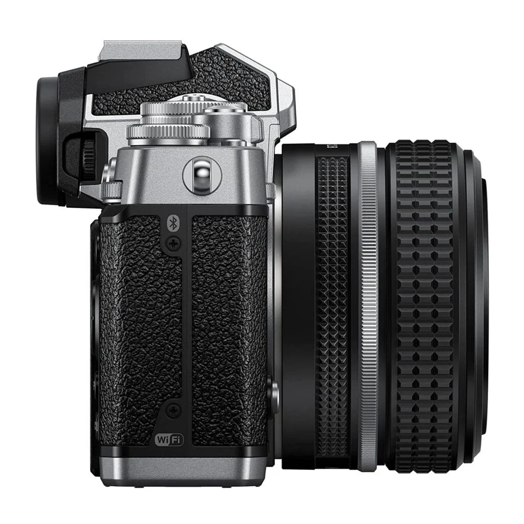 Review Nikon Z fc Mirrorless Digital Camera Silver with 28mm f/2.8 SE Lens